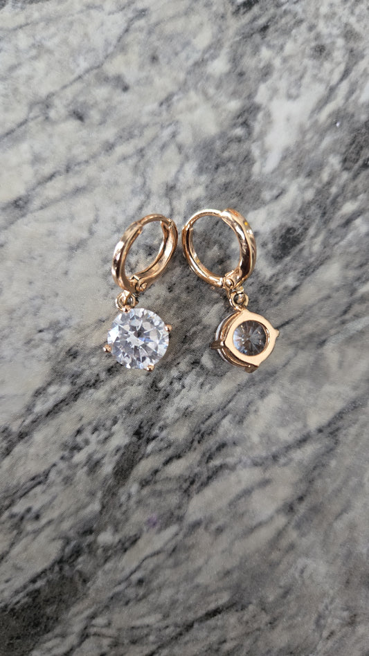 Golden Earring & Pendant Set