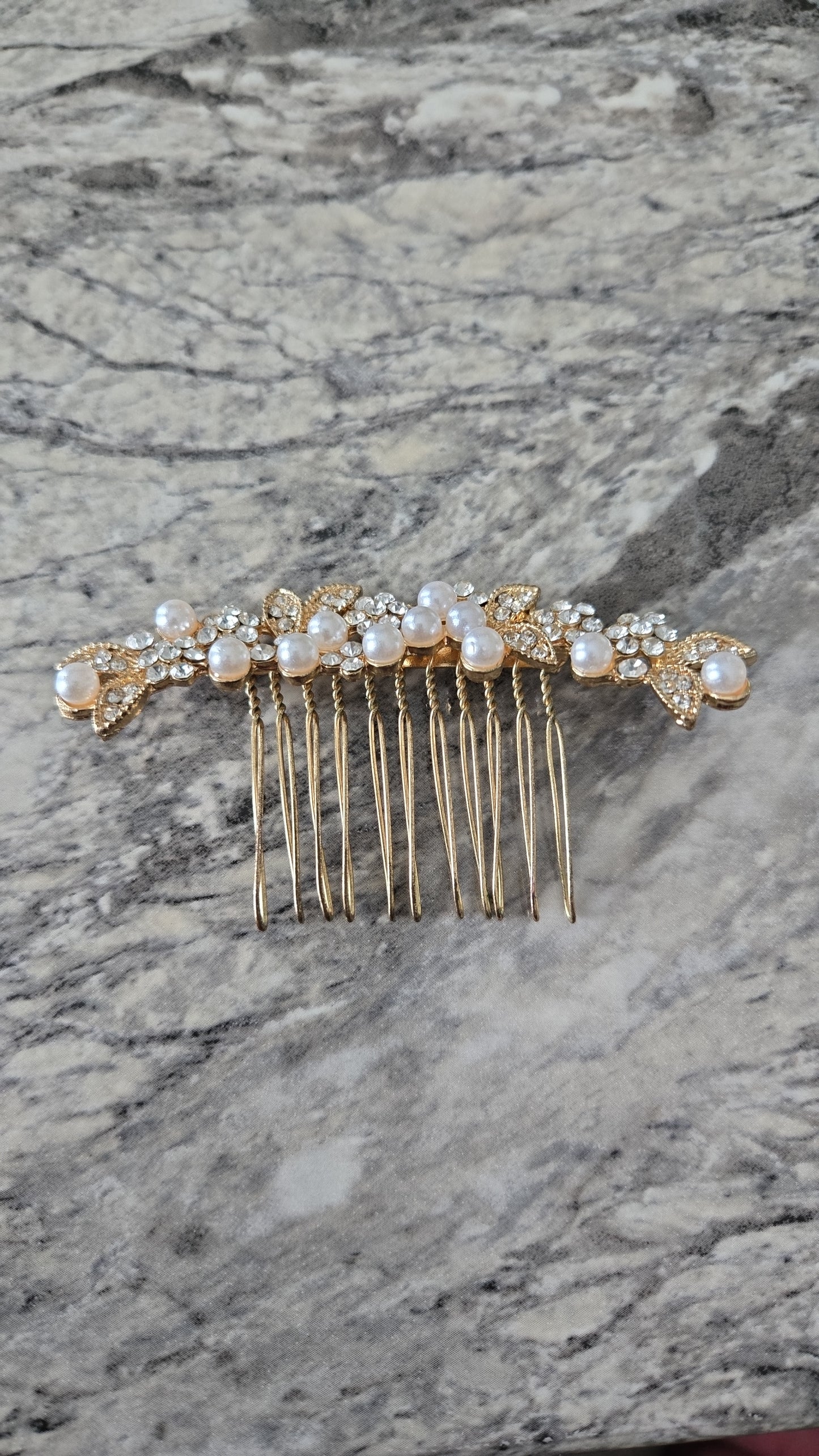 Opulent Pearl Bridal Comb