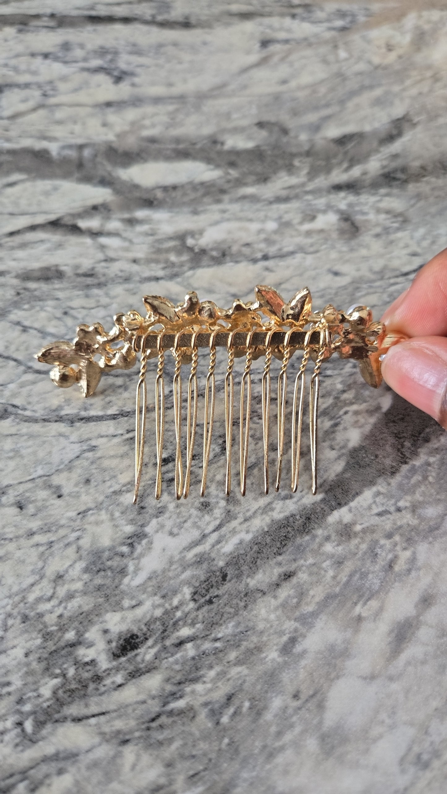 Opulent Pearl Bridal Comb